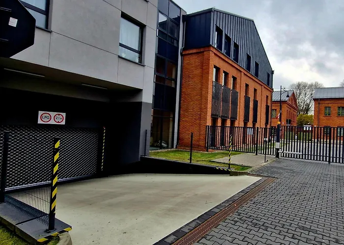 Przytulny Przy Ksiezym Mlynie- Garaz- Klimatyzacja Апартаменты